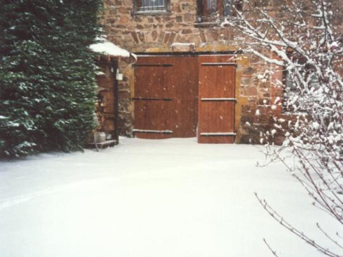 Gite Charmant Avec Jardin Privatif, Proche Sites Historiques Et Activites De Plein Air - Fr-1-496-183 Cuinzier Exteriér fotografie